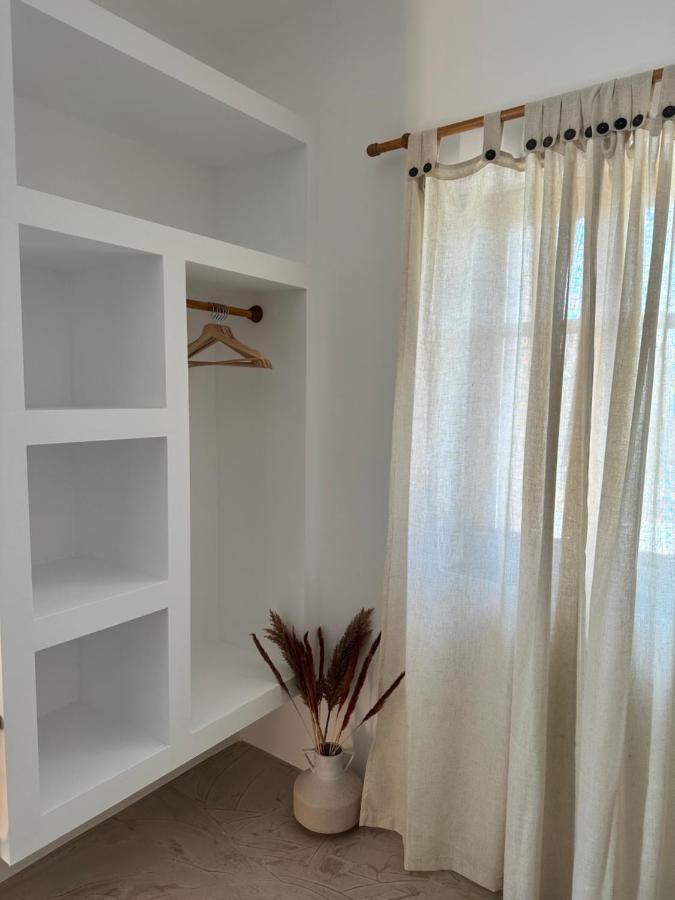 Peristerionas Estate Apartment Каристос Екстериор снимка