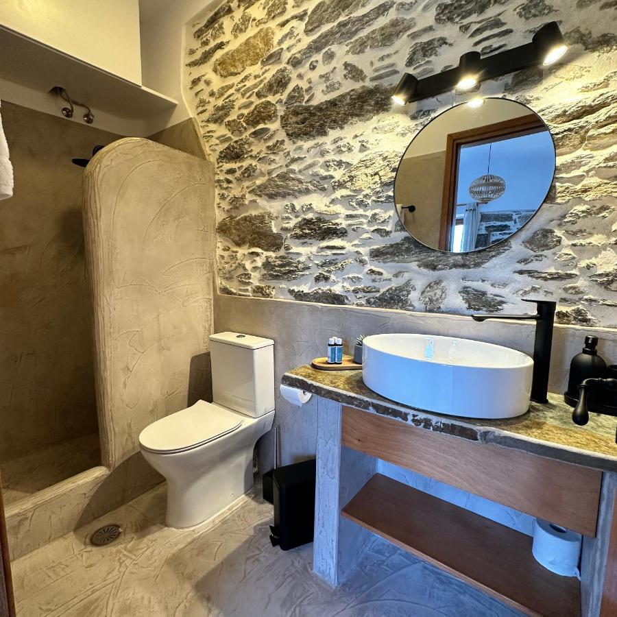 Peristerionas Estate Apartment Каристос Екстериор снимка