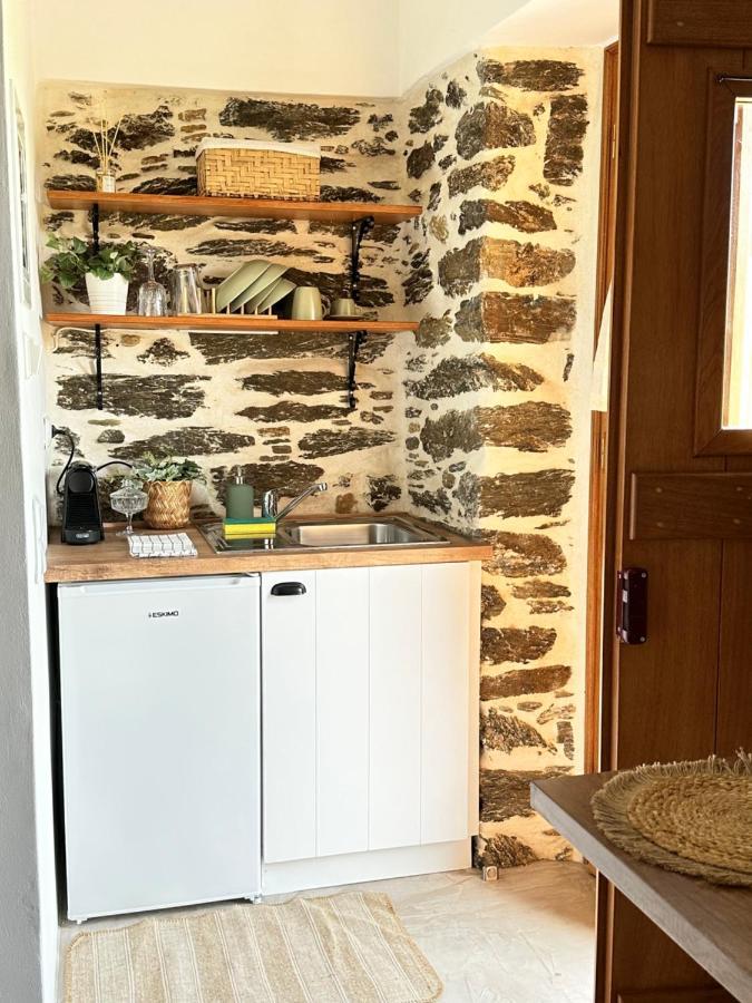 Peristerionas Estate Apartment Каристос Екстериор снимка